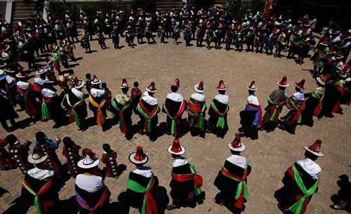 藏族龙舞节活动