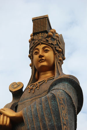 新屋天后宫 妈祖青铜像