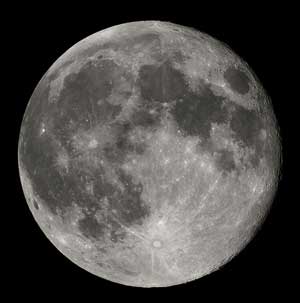 从地球北半球看见刚过满月的月球