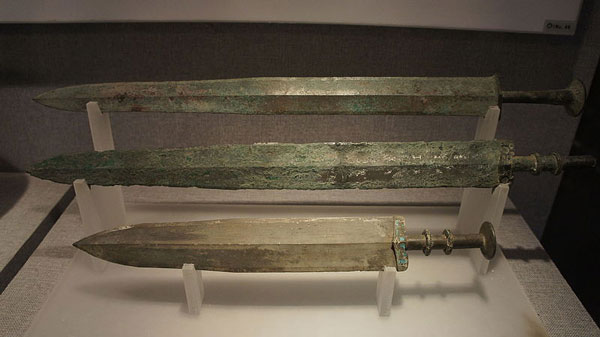 吴国和越国的青铜剑