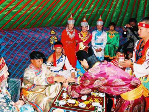 蒙古族春节活动
